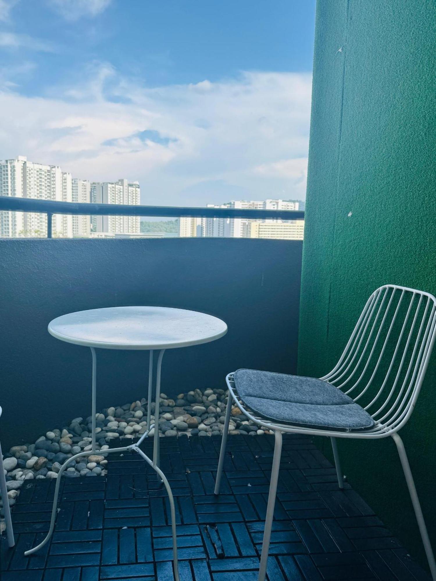 Century Bay Private Residences Sungai Dua Bukit Exterior foto