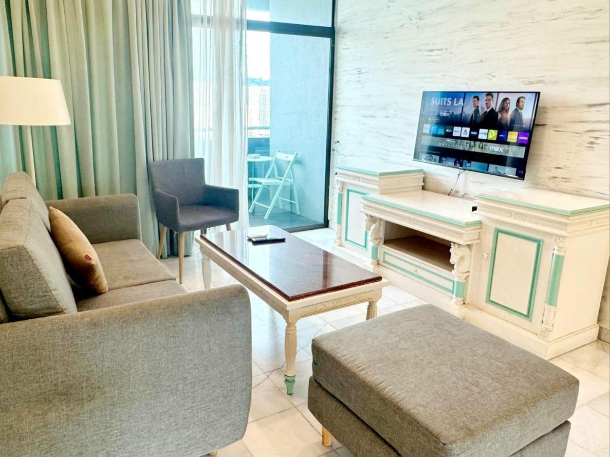 Century Bay Private Residences Sungai Dua Bukit Exterior foto