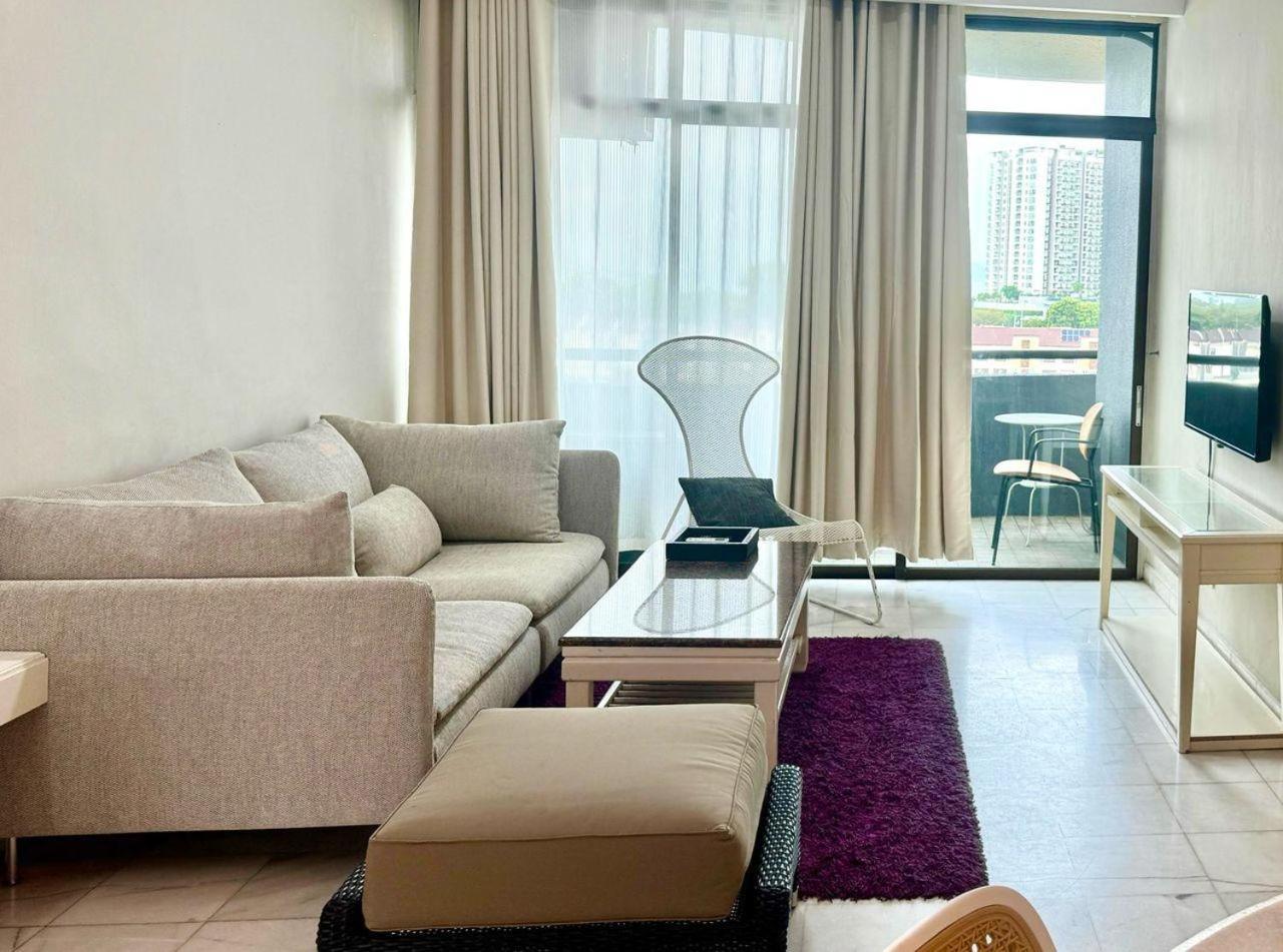 Century Bay Private Residences Sungai Dua Bukit Exterior foto