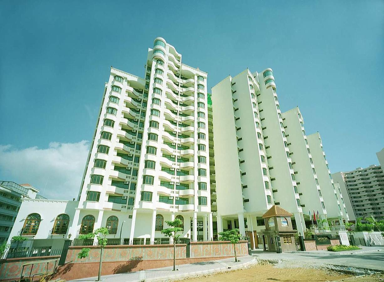 Century Bay Private Residences Sungai Dua Bukit Exterior foto